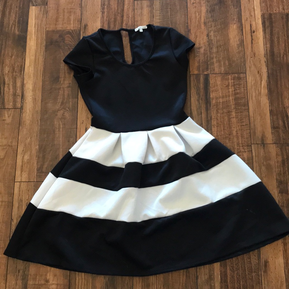 Charlotte Russe black and white dress